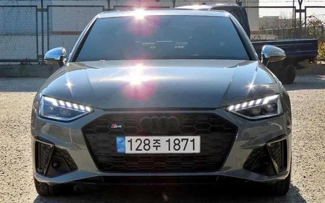 인천전국자동차매매 S4 (B9) 3.0 TFSI 콰트로 매물 사진 4 - 2022/03 53,331km